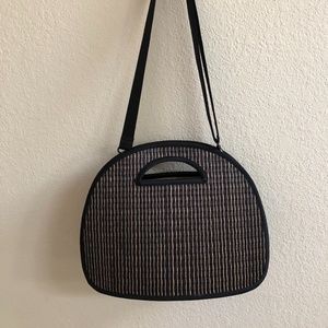 Woven hand bag